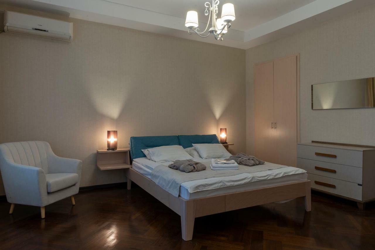 Golden Nugget Apartment Tbilisi Bagian luar foto