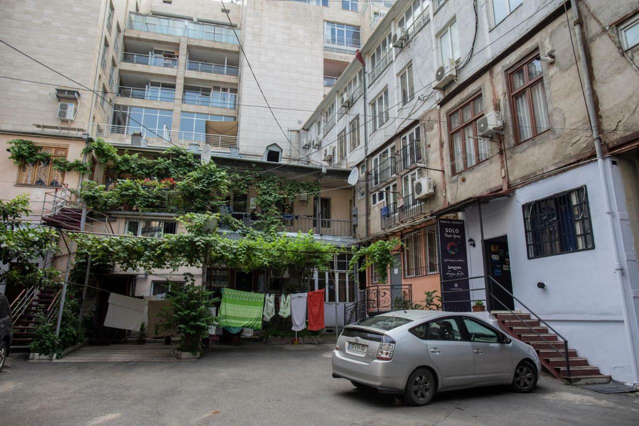 Golden Nugget Apartment Tbilisi Bagian luar foto